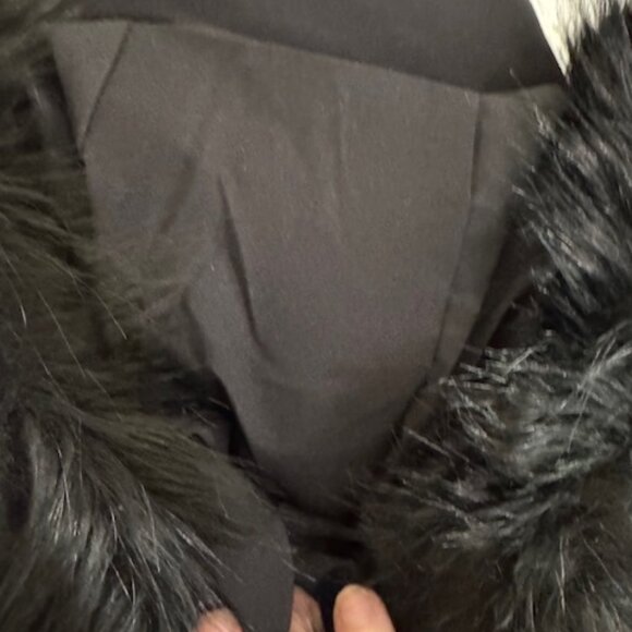 Michael Kors Black Down Hooded Long Puffer Coat Faux Fur Trim Gold Hardware Sz M - Picture 8 of 13